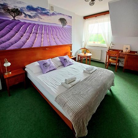 Hotel Senator Gran Via à Będziemyśl Extérieur photo