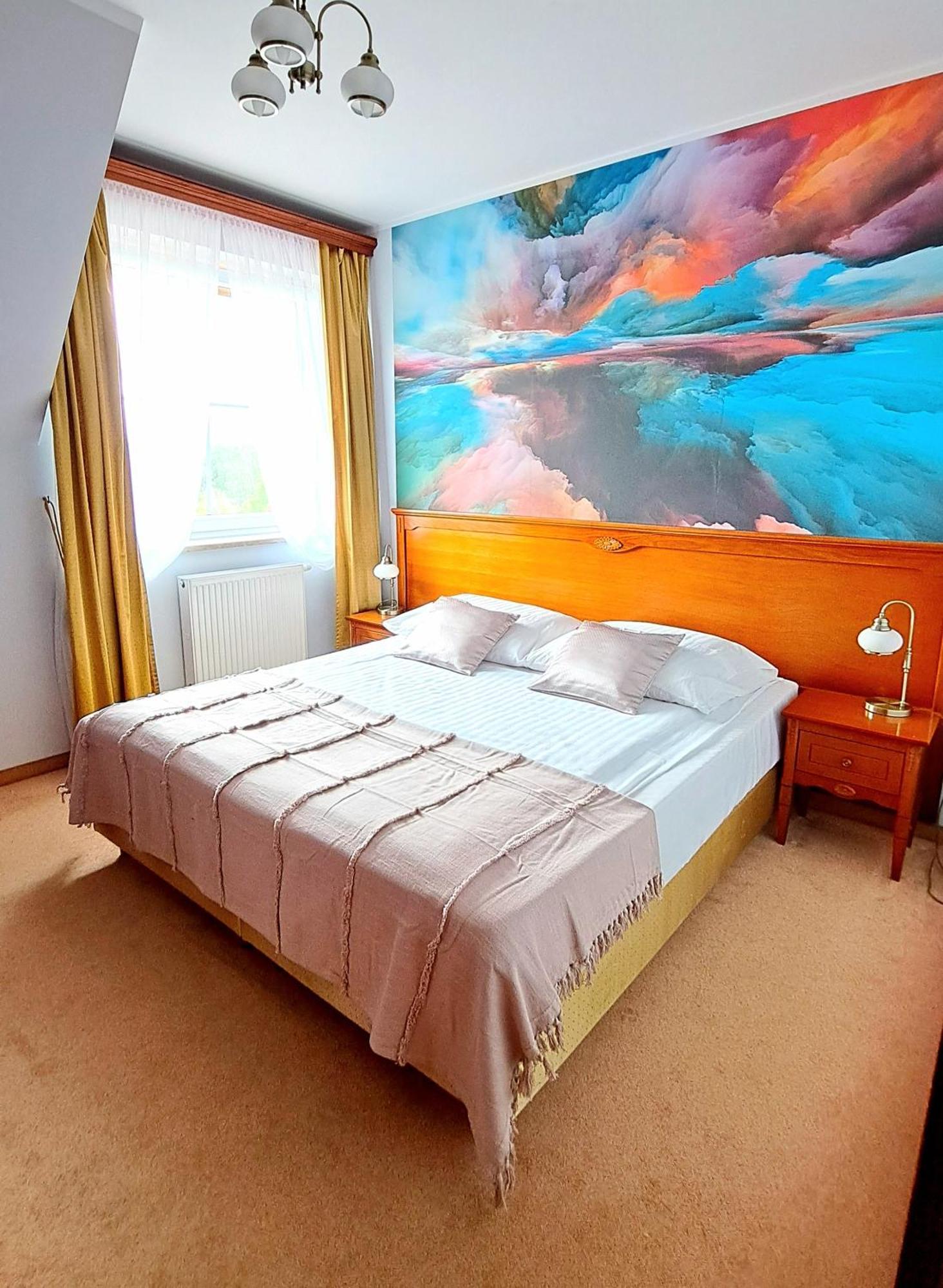 Hotel Senator Gran Via à Będziemyśl Extérieur photo