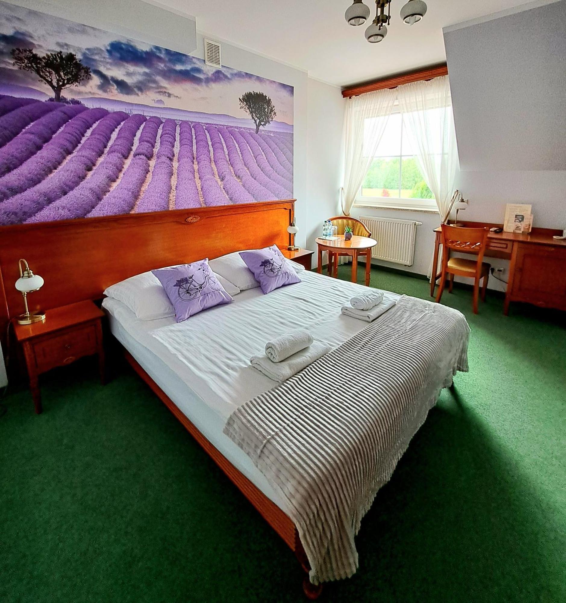 Hotel Senator Gran Via à Będziemyśl Extérieur photo