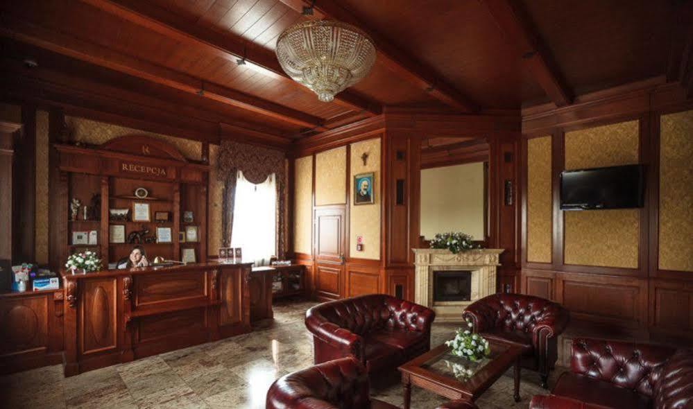 Hotel Senator Gran Via à Będziemyśl Extérieur photo